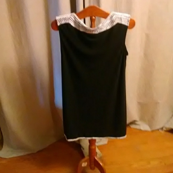 Long sleeveless top - Picture 2 of 2